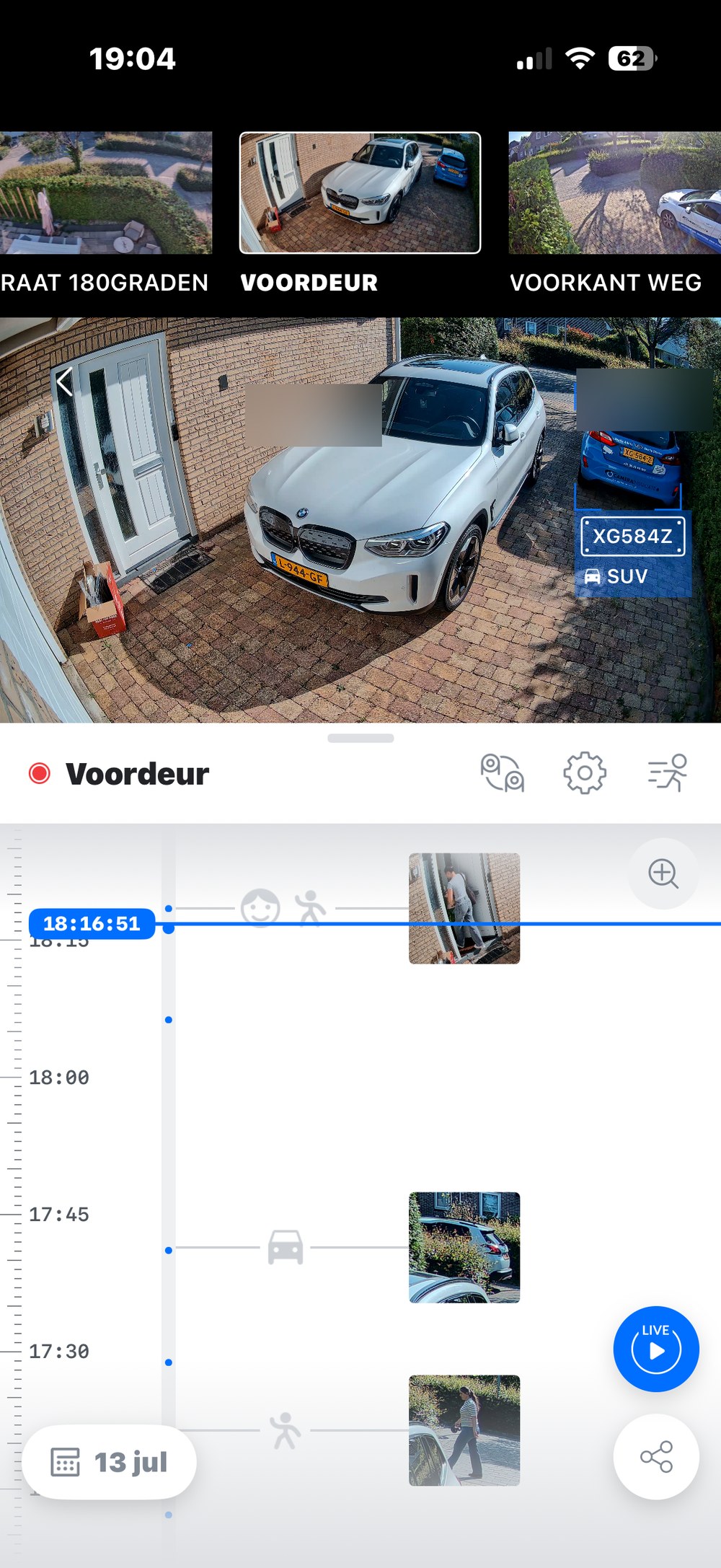 De tijdlijn in de app: per melding een mens, een voertuig of een gezicht, met het herkende kenteken erbij