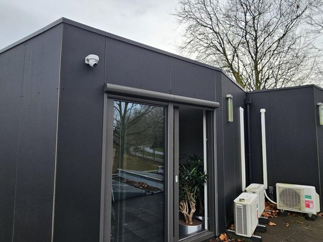 Moderne woning: vijf camera's op het netwerk dat er al lag, Almere